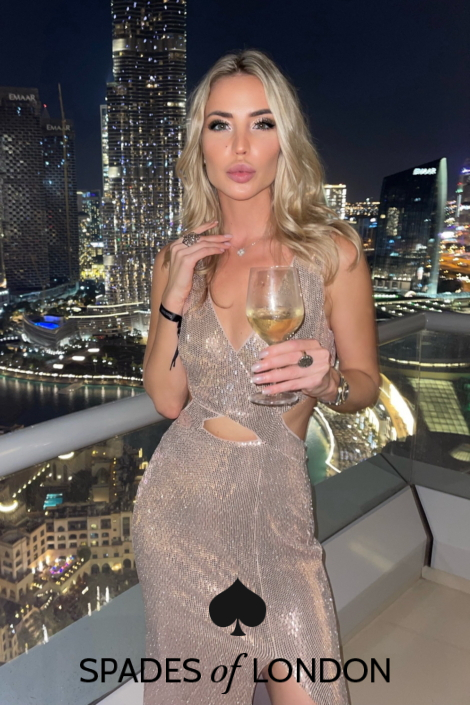 Kira -     Blonde    Russian  Escort in Dubai